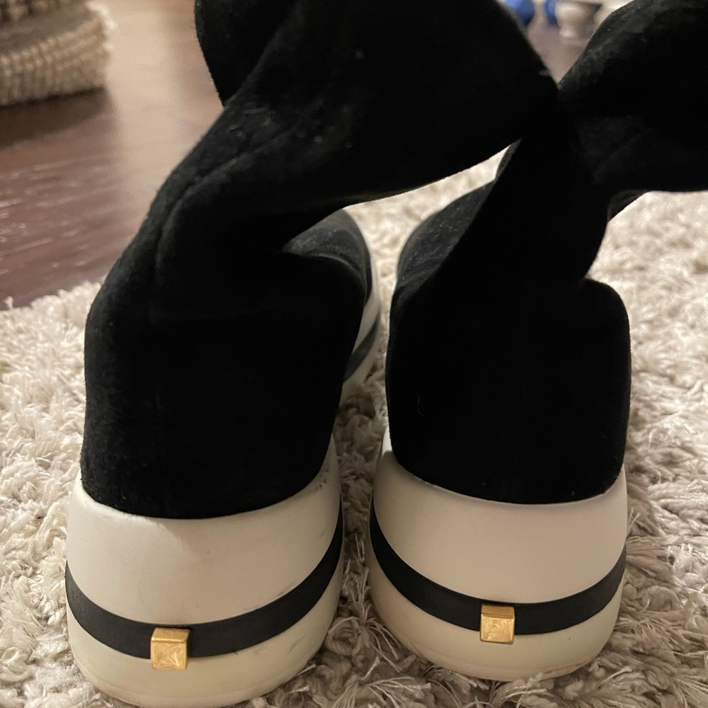 Authentic Stuart Weitzman - Picture 3 of 6
